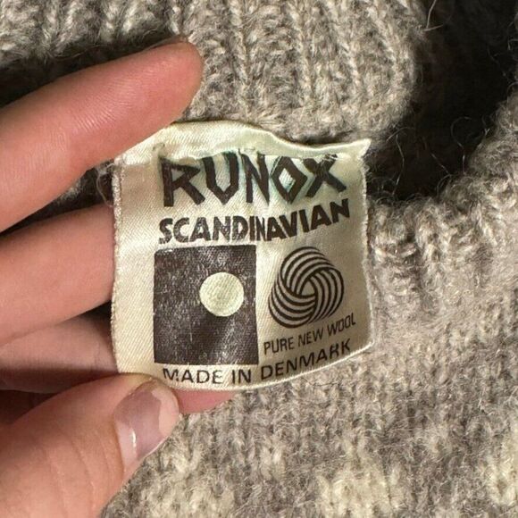 Vintage Unisex Scandinavian 100% Wool Fair Isle Chunky Sweater Made in Denmark - Picture 3 of 8